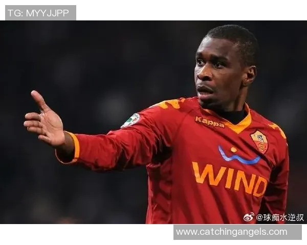 身板魁梧的足球明星如何在赛场上展现力量与技巧的完美结合