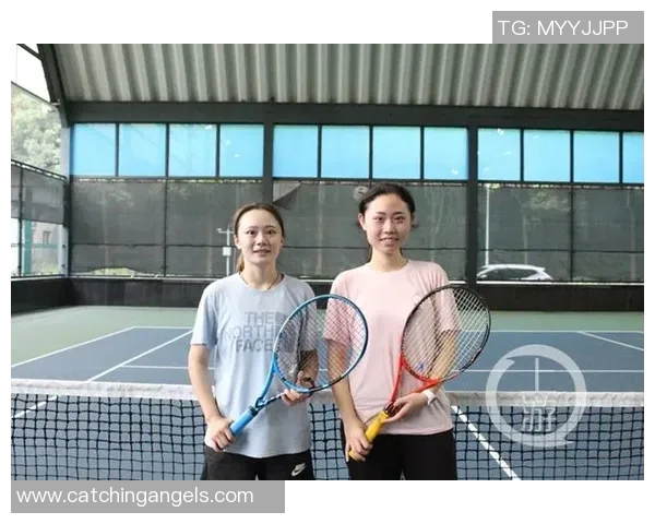 重庆网球队中路突破新策略解析助力网球发展与竞技水平提升